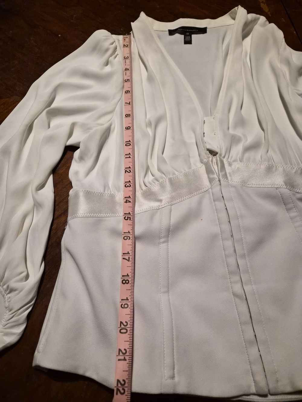 White House Black Market Cream V-Neck Long Sleeve Blouse - Picture 7 of 11